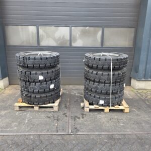 masieve band solid tyre